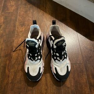 Nike air max 200(size 8 women’s)